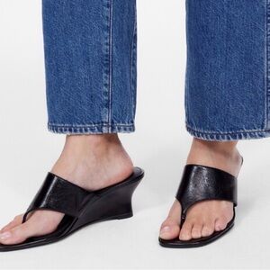 Madewell Deanna Thong Wedge Sandle Black Leather  Sz 8.5 Gently Worn